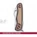 Victorinox Trailmaster Grip Couteau de Poche Suisse Multitool 10 Fonctions Lame Fixe Ouverture Une Main desert Beige