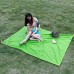 ABOOFAN Tapis de pique-nique portable imperméable pliable vert avec 4 clous et sac de rangement pour camping en plein air
